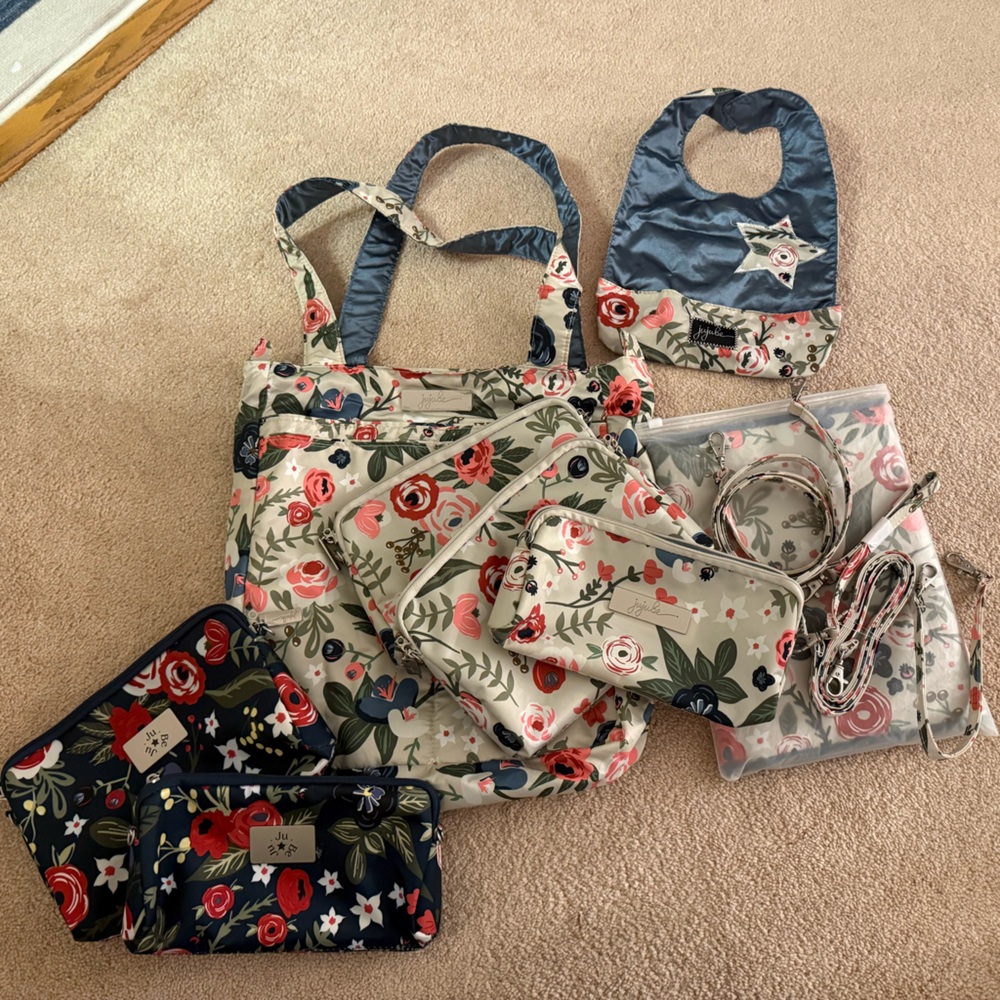 JuJuBe Rosy Posy Set - Diaper Bag or Day Bag